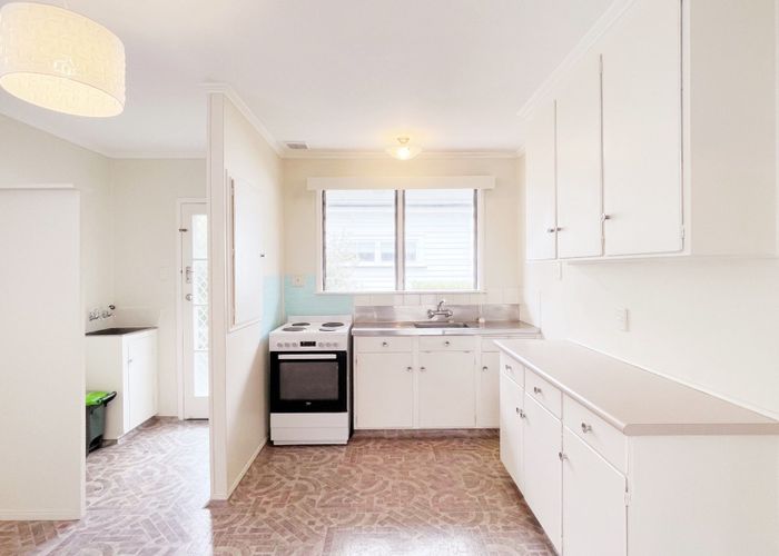  at 1/30 Woodside Road, Mount Eden, Auckland City, Auckland