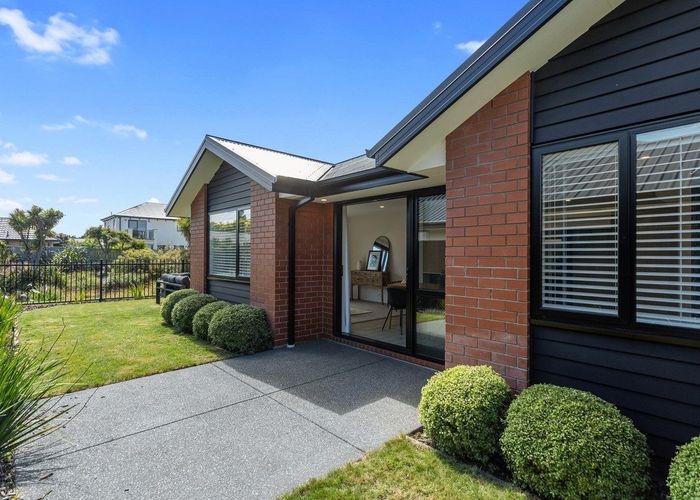  at 33 Selfe Crescent, Marshland, Christchurch City, Canterbury