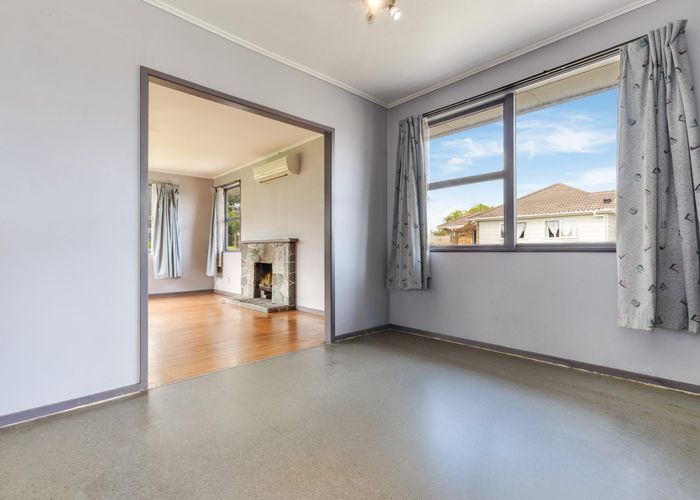  at 7 Newington Road, Henderson, Waitakere City, Auckland