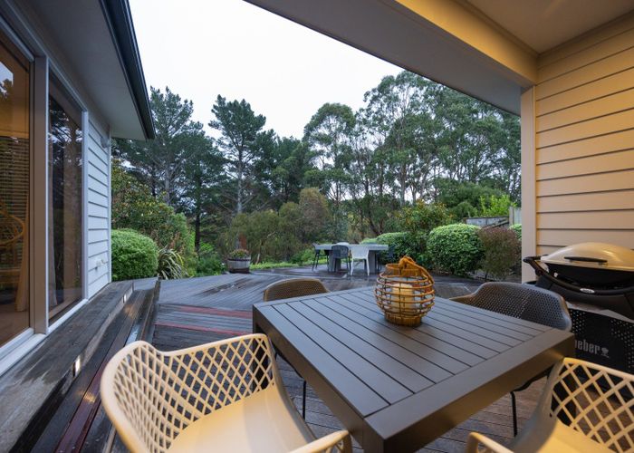 at 100 Ruapehu Drive, Fitzherbert, Palmerston North, Manawatu / Whanganui