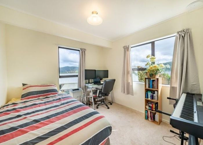  at 6A Mossburn Grove, Kelson, Lower Hutt