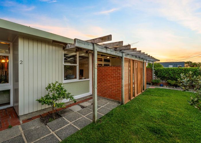  at 2/76A Lake Road, Takapuna, North Shore City, Auckland
