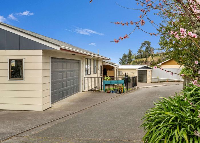  at 8 Parkdale Drive, Aramoho, Whanganui, Manawatu / Whanganui