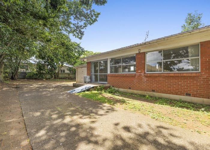  at 4/8 Maunu Road, Papatoetoe, Manukau City, Auckland