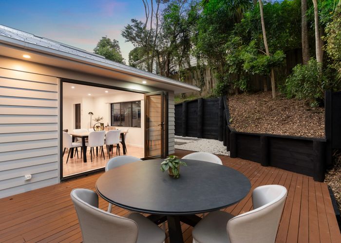  at 3/599 Glenfield Road, Totara Vale, North Shore City, Auckland