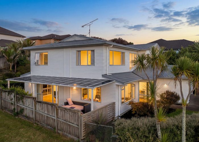  at 31 Harrowglen Drive, Northcross, North Shore City, Auckland