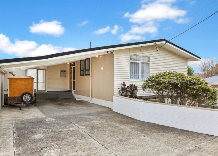  at 95 Bell Street, Tawa, Wellington