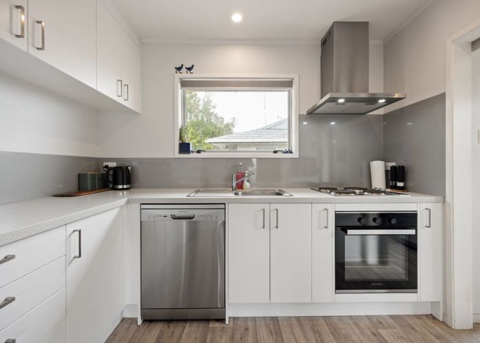  at 2 Wattle Place, Chartwell, Hamilton, Waikato