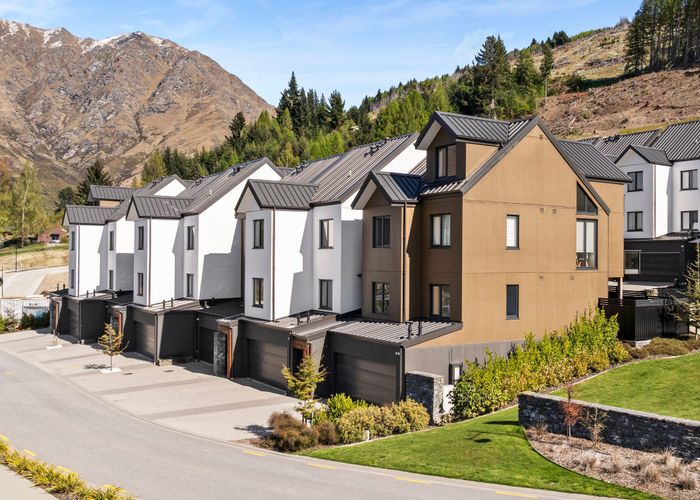  at 1/18 Bullendale Drive, Arthurs Point, Queenstown-Lakes, Otago