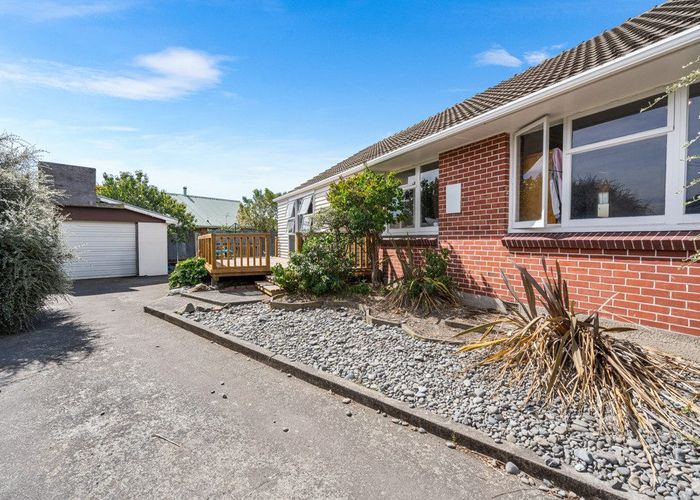  at 35 Ontario Place, Wainoni, Christchurch