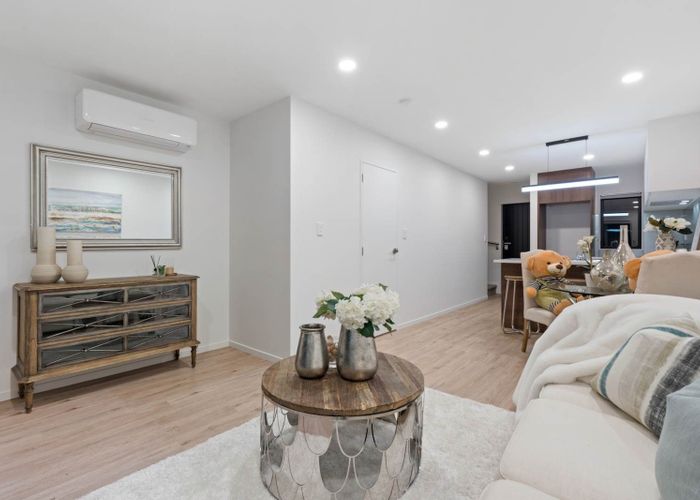 at 6/237 Swanson Road, Henderson, Waitakere City, Auckland