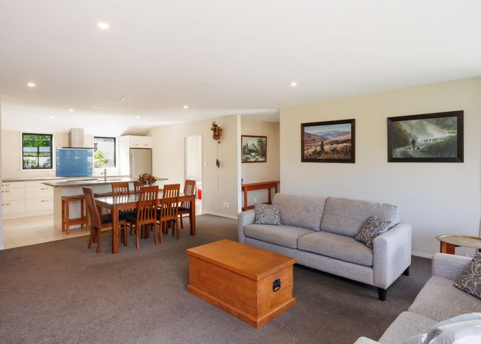  at 6 Monaco Grove, Fitzherbert, Palmerston North