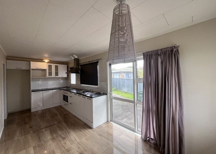  at 9 Norval Street, Henderson, Waitakere City, Auckland