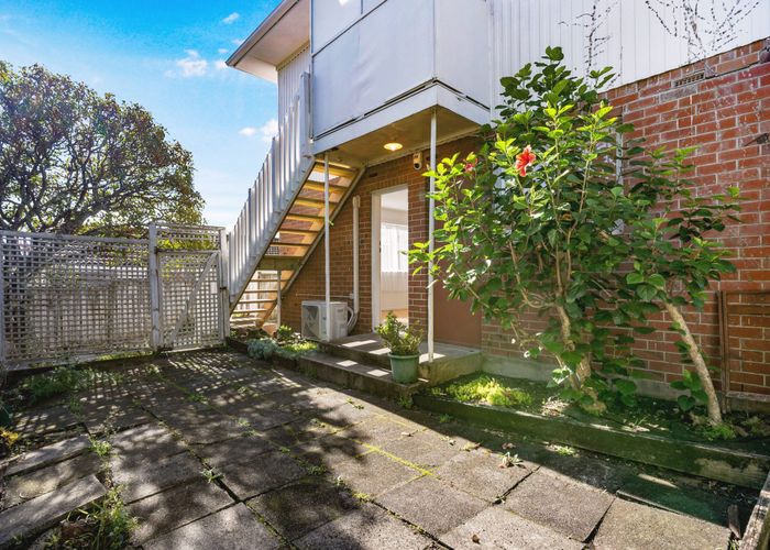  at 1/19 Gowing Drive, Meadowbank, Auckland