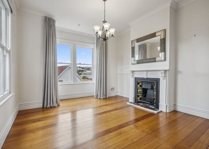  at 24 Charlotte Avenue, Brooklyn, Wellington