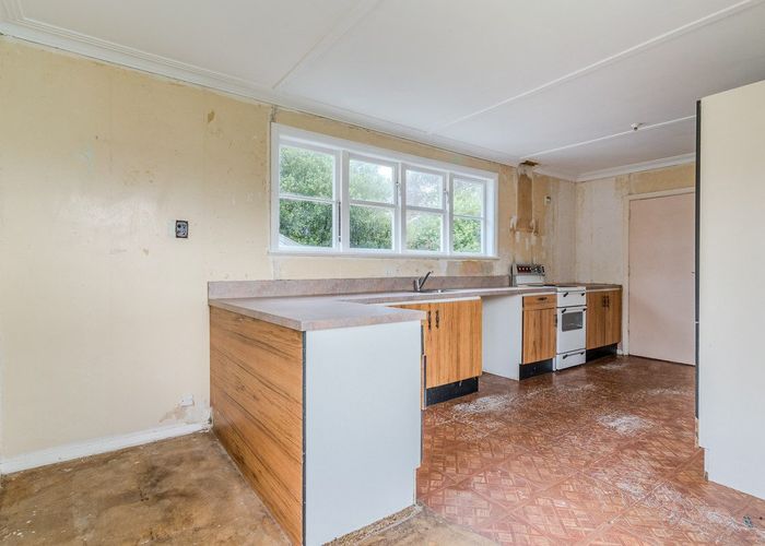 at 44 Brighton Road, Green Island, Dunedin