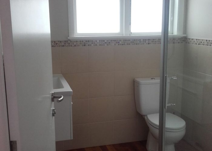  at 34 Holbrook Street, Blockhouse Bay, Auckland