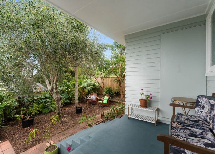  at 1/33 Waipa Street, Birkenhead, North Shore City, Auckland