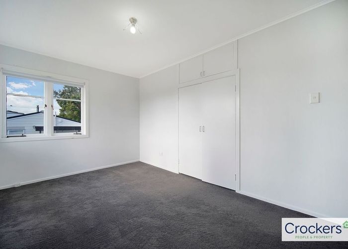  at 21 Amberley Avenue, Te Atatu South, Waitakere City, Auckland