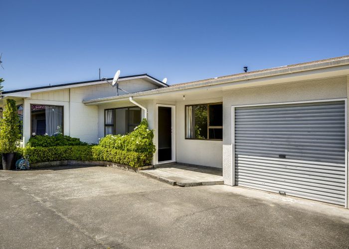  at 2/802 Victoria Street, Parkvale, Hastings