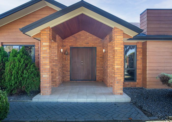  at 2 Shiraz Place, Rototuna, Hamilton