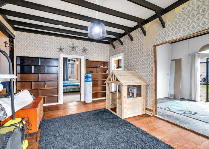  at 14 London Street, Aramoho, Whanganui, Manawatu / Whanganui