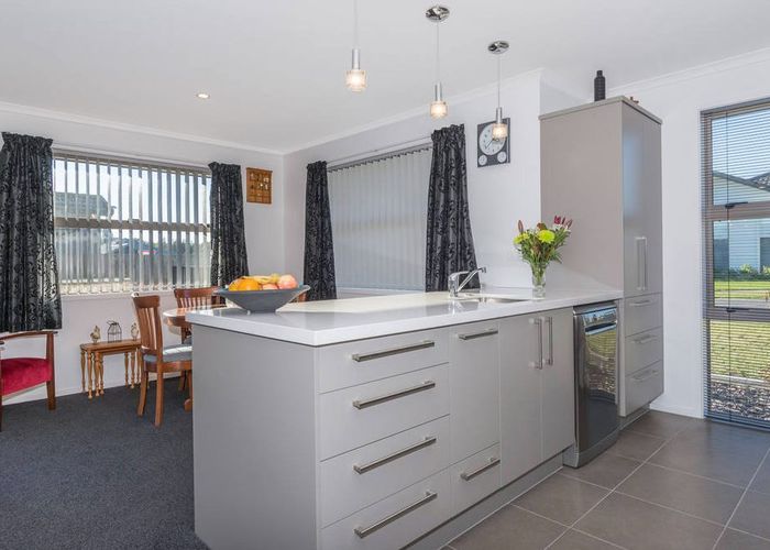  at 5 Bulkhead Lane, Pyes Pa, Tauranga