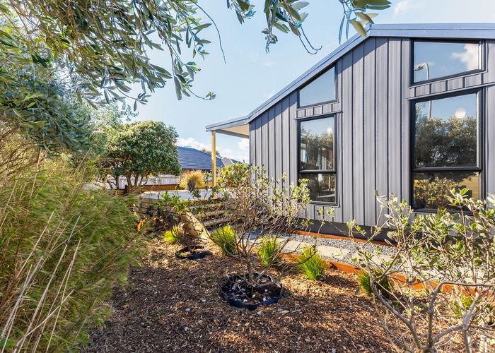  at 20 Olive Terrace, Paraparaumu Beach, Kapiti Coast, Wellington