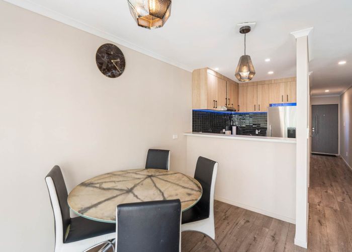  at 10  Chapel Road, Flat Bush, Manukau City, Auckland