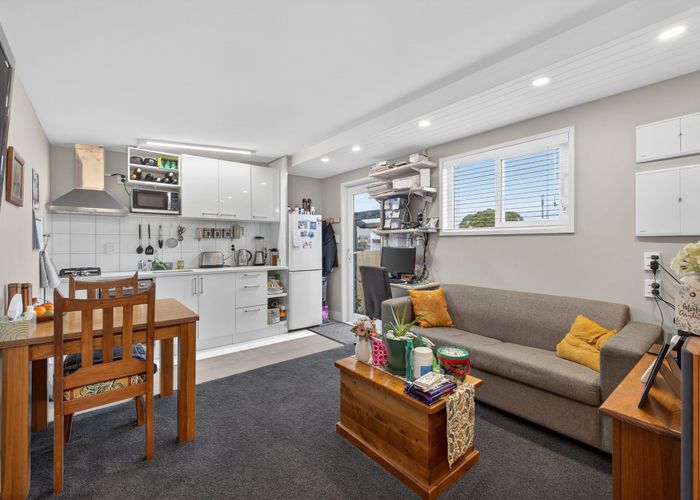  at 182 Shaw Avenue, New Brighton, Christchurch City, Canterbury