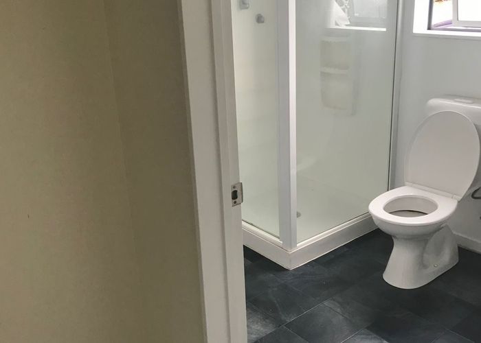  at 127A Lancaster Road, Beach Haven, North Shore City, Auckland