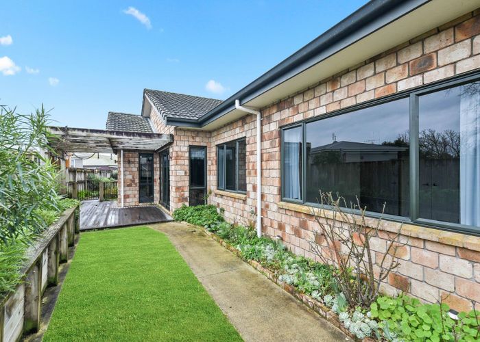  at 16 Gordon Street, Hillcrest, Hamilton