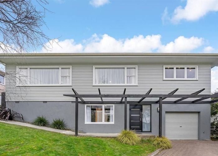  at 86 Tirohanga Road, Tirohanga, Lower Hutt