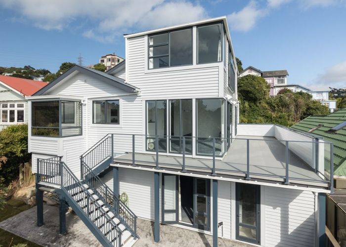  at 9 Durham Crescent, Aro Valley, Wellington, Wellington