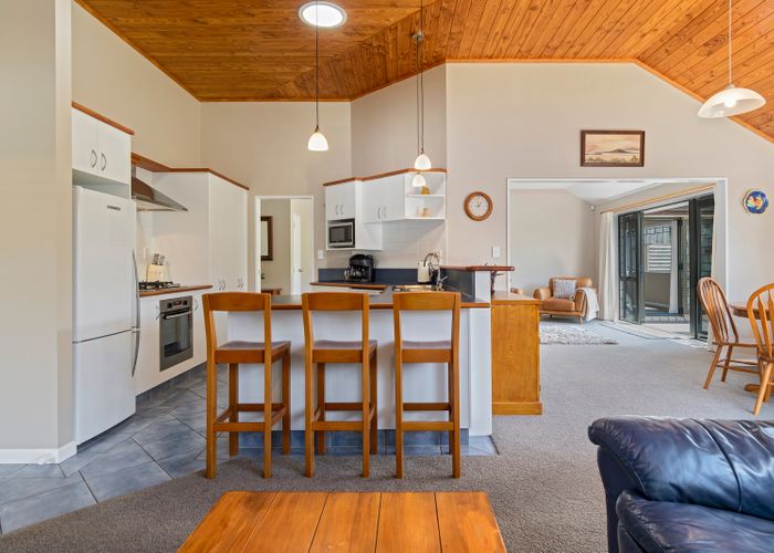  at 25 Manor Park Drive, Pyes Pa, Tauranga