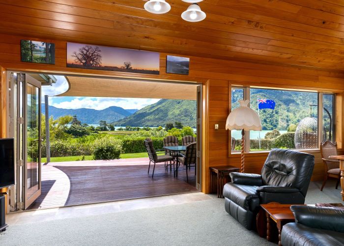  at 888 Queen Charlotte Drive, Picton