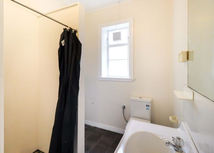  at 4/137-139 Cuba Street, Petone, Lower Hutt, Wellington