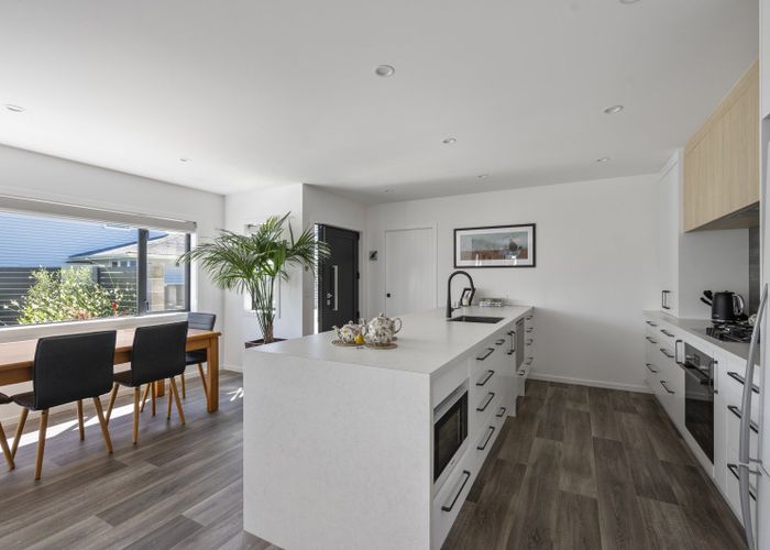  at 8A Avenue Road, Greenmeadows, Napier