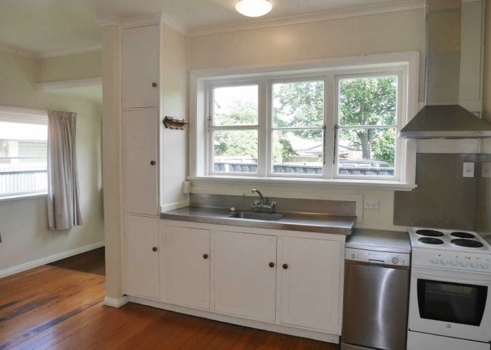  at 15 Mccombs Street, Somerfield, Christchurch