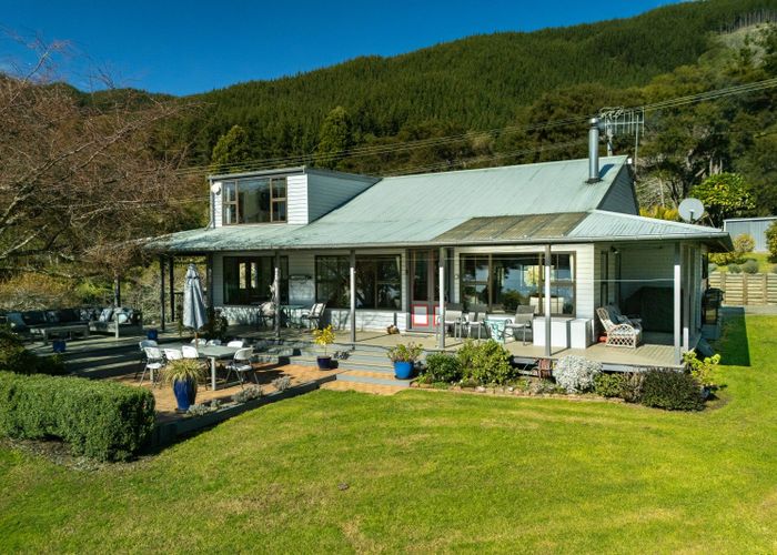  at 718 Kenepuru Road, Picton