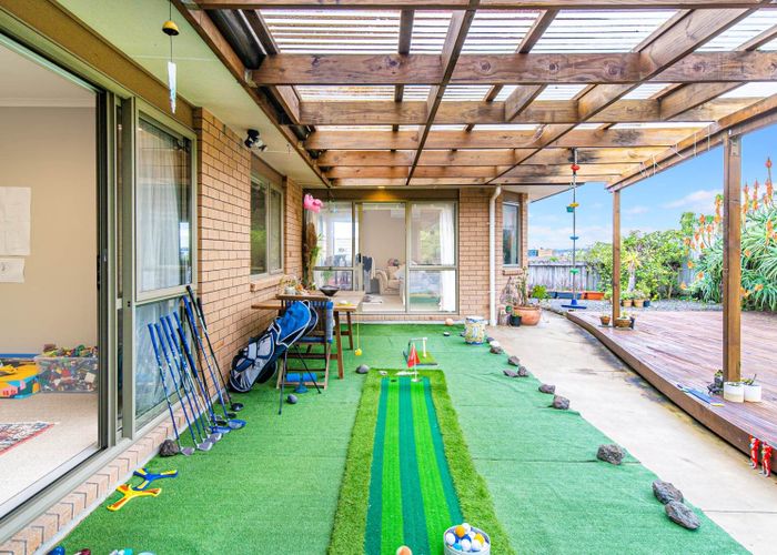  at 32 Ballymore Drive, Pinehill, Auckland