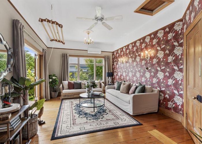  at 128 Middlepark Road, Sockburn, Christchurch