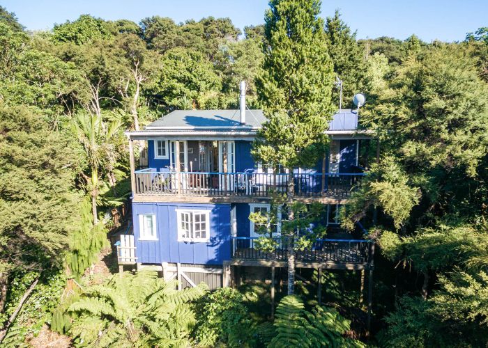  at 22 Bella Vista Road, Ōmiha, Waiheke Island