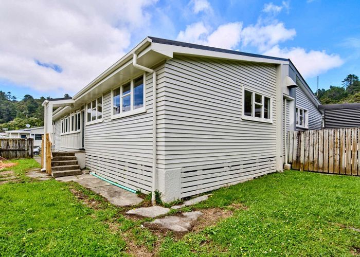  at 24 Hanson Grove, Stokes Valley, Lower Hutt, Wellington