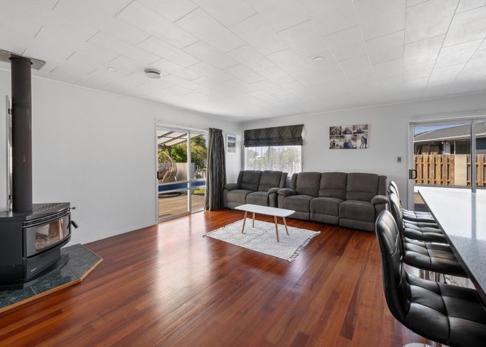  at 30 Sutton Avenue, Clive, Clive