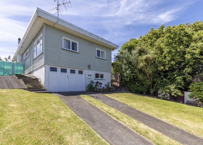  at 4 Rewa Road, Raumati Beach, Paraparaumu
