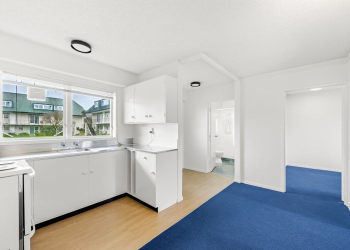  at 2/25 Britania Street, Petone, Lower Hutt, Wellington