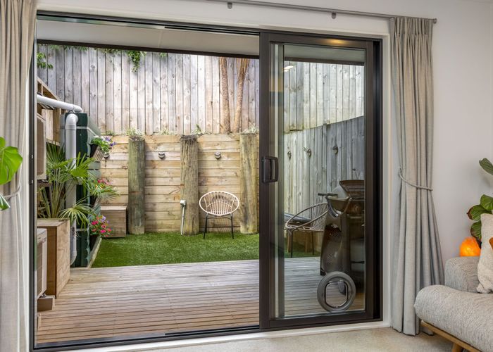  at 15/18 Hewlett Road, Massey, Waitakere City, Auckland