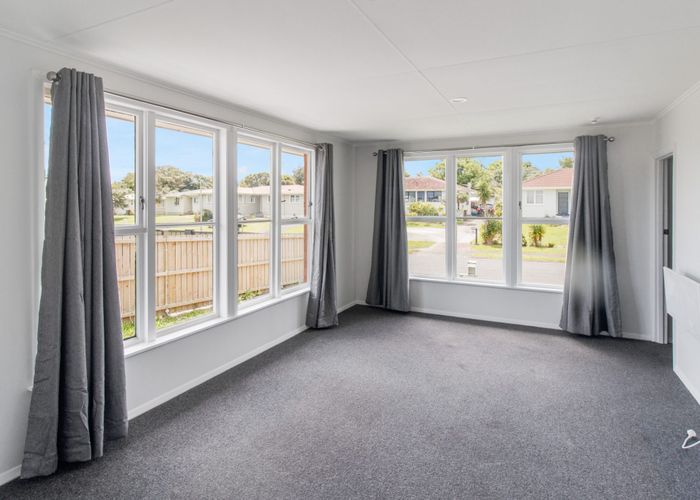  at 27 Chingford Close, Mangere, Auckland