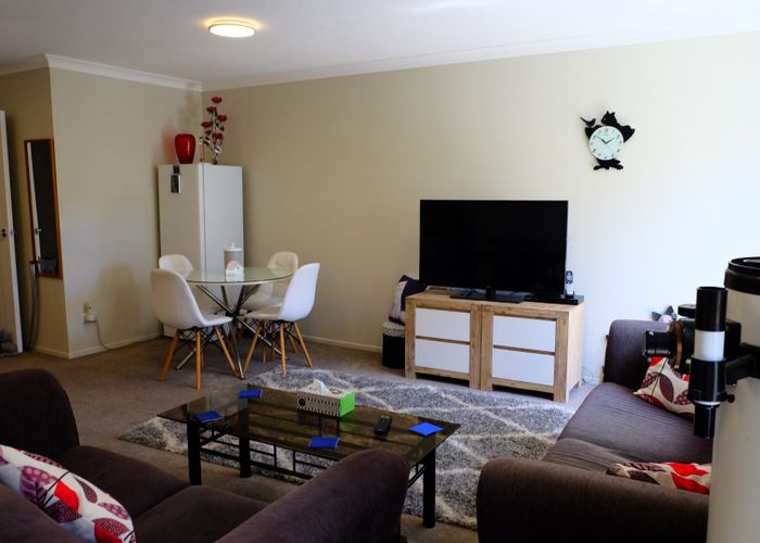  at 4/19 Collins Avenue, Tawa, Wellington